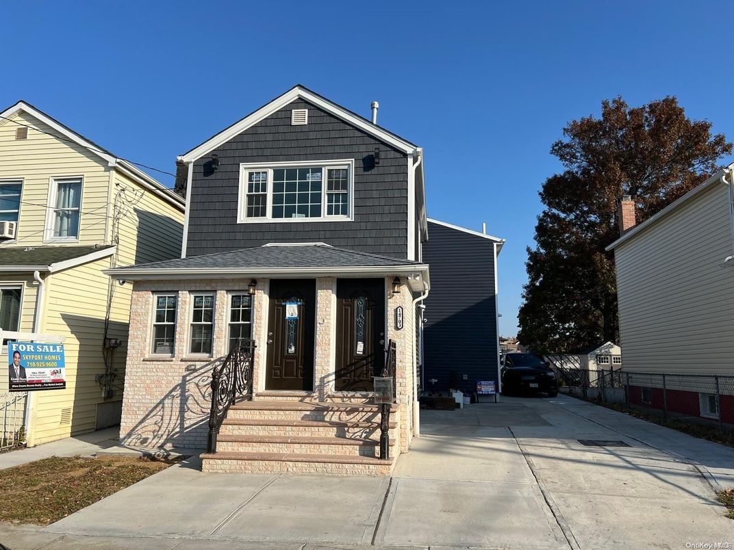 Exterior, Facade, American Craftsman