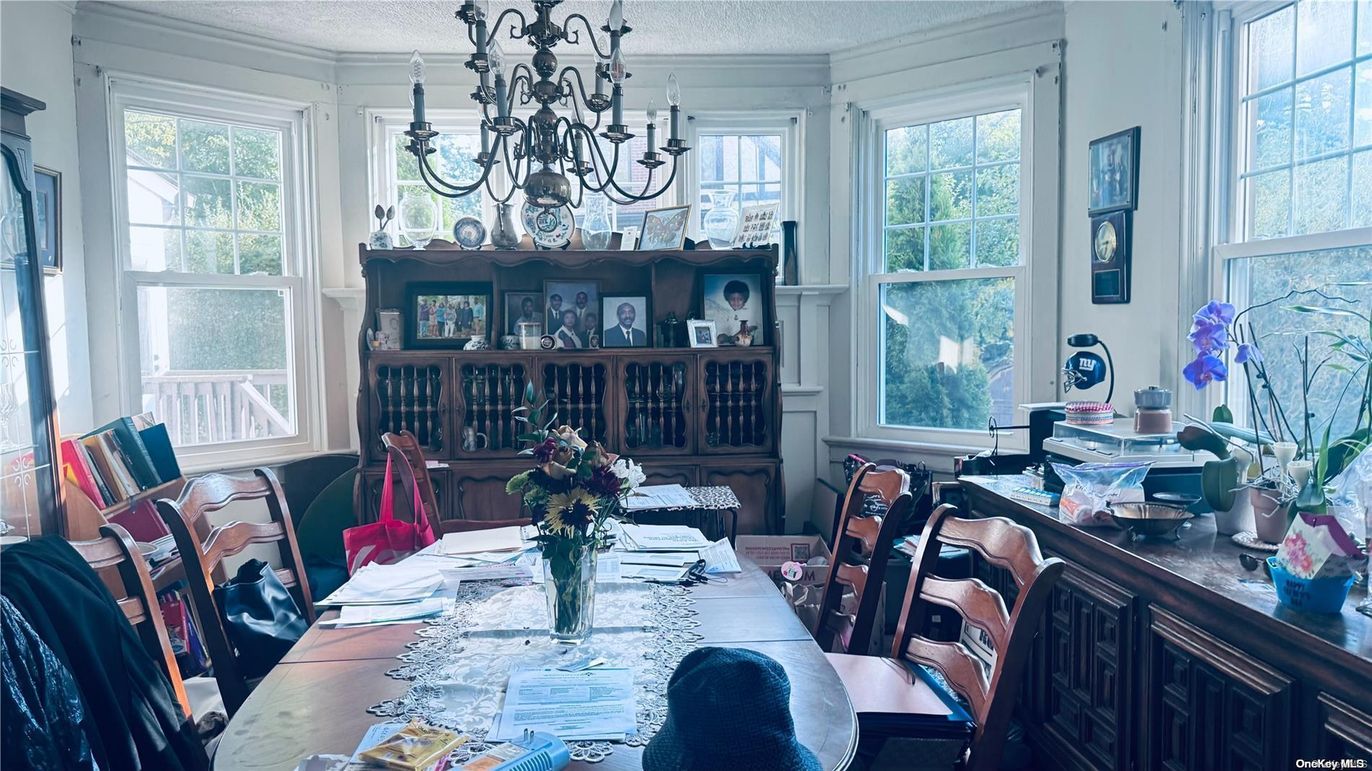 Chandelier, Dining room, Interior
