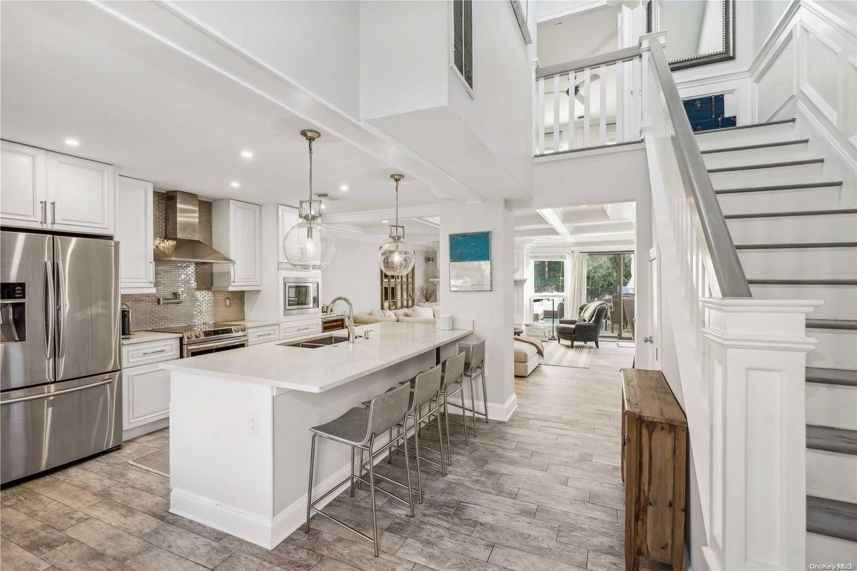 Interior, Kitchen, Living room, Pendant Lights, Recessed Lighting, Stainless Steel Appliances, Wood Texture Flooring