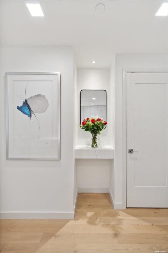 Interior, Recessed Lighting, Wood Texture Flooring