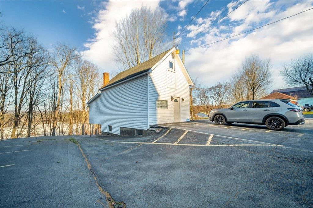 Detached Garage, Exterior