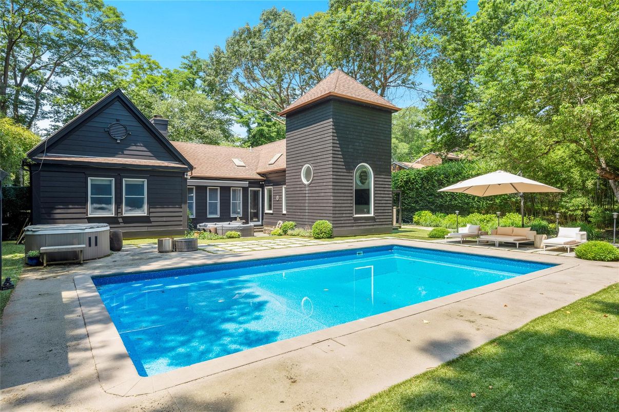 Exterior, Hot Tub, Pool