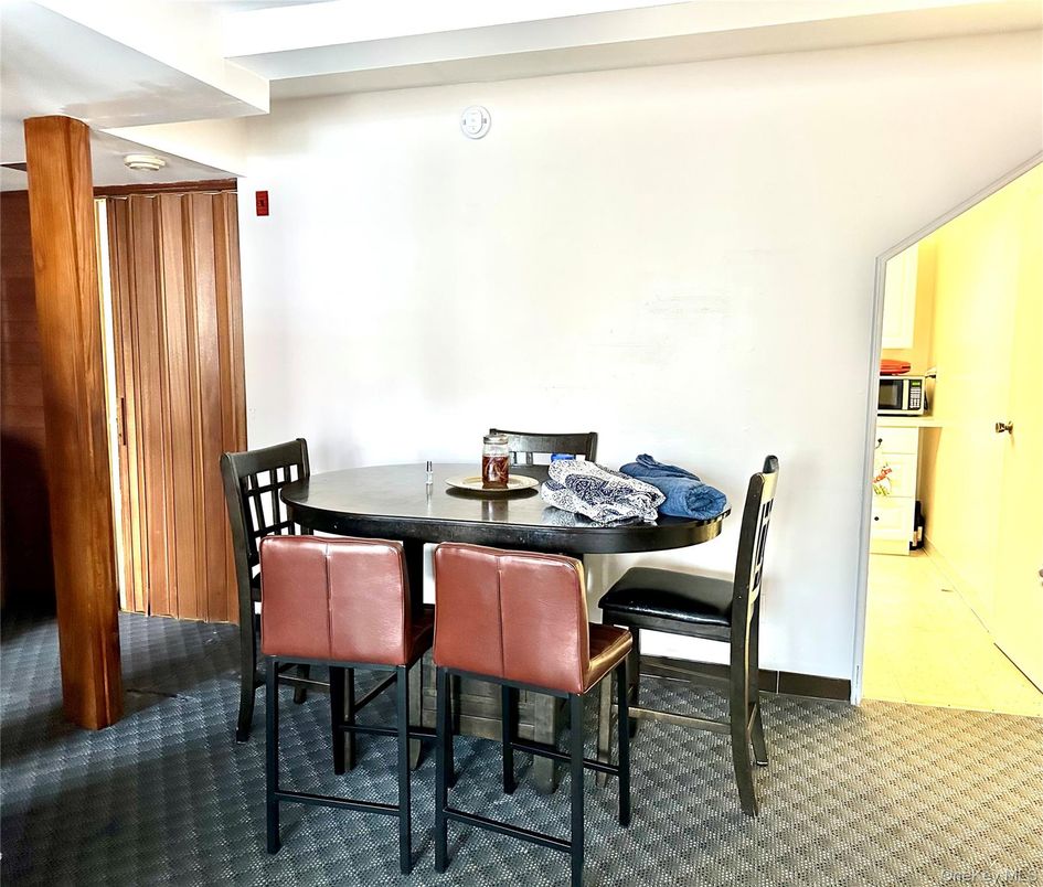 Dining room, Interior