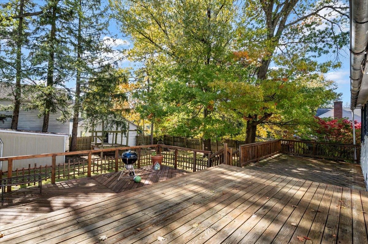 Exterior, Wood Texture Flooring