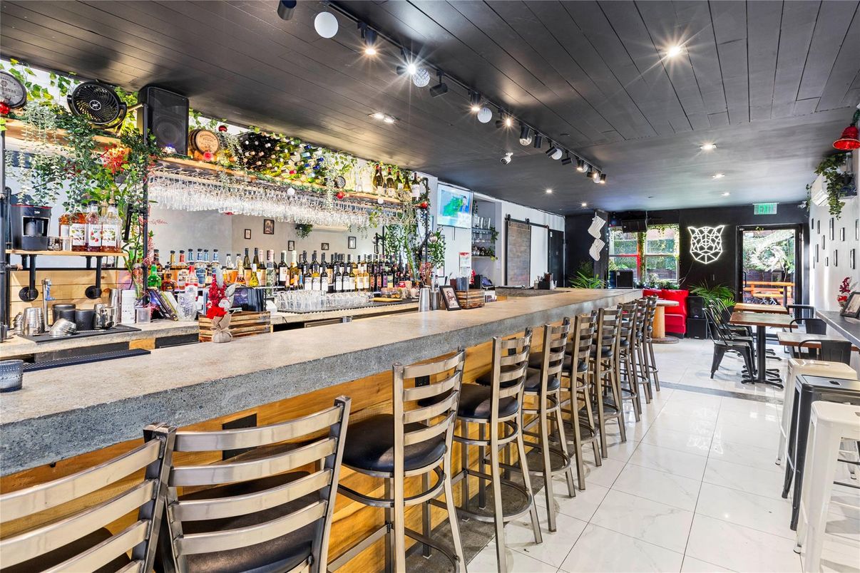 Interior, Marble, Recessed Lighting