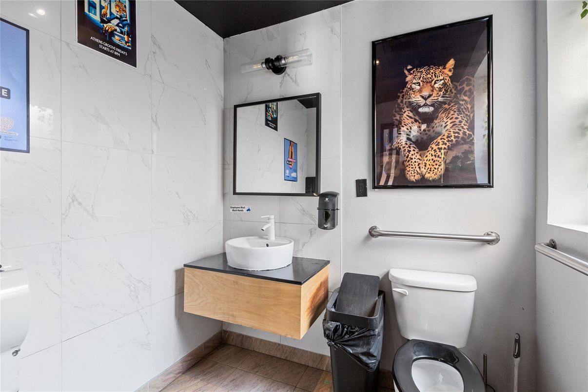 Bathroom, Interior, Marble Walls