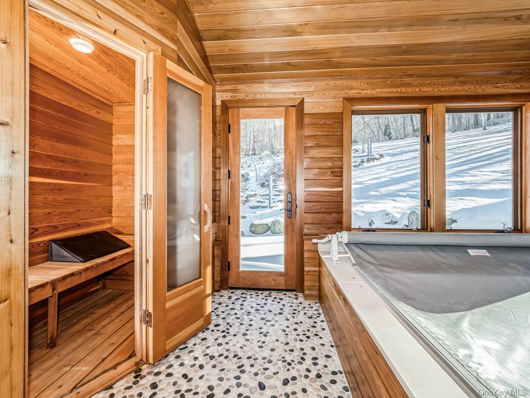 Interior, Recessed Lighting, Sauna Room