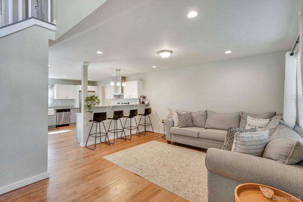 Interior, Kitchen, Living room, Pendant Lights, Recessed Lighting, Stainless Steel Appliances, Wood Texture Flooring