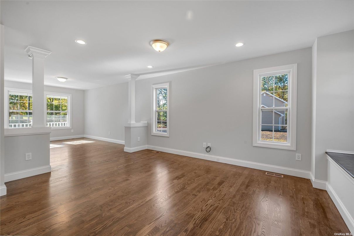 Empty room, Interior, Recessed Lighting, Wood Texture Flooring