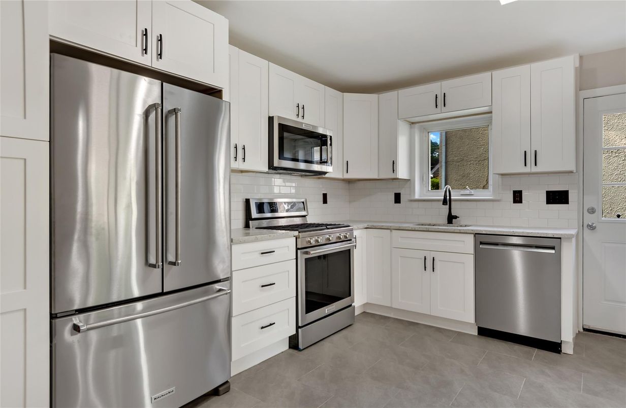 Interior, Kitchen, Stainless Steel Appliances