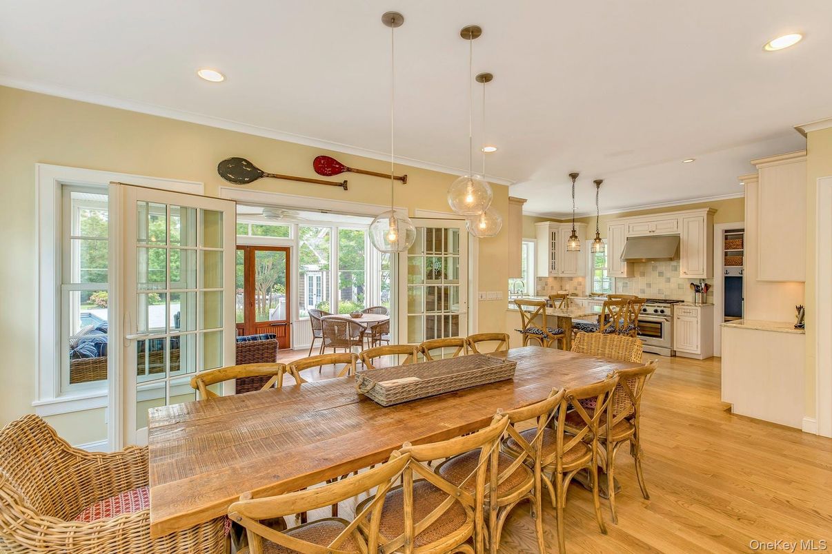 Dining room, Interior, Kitchen, Pendant Lights, Recessed Lighting, Wood Texture Flooring