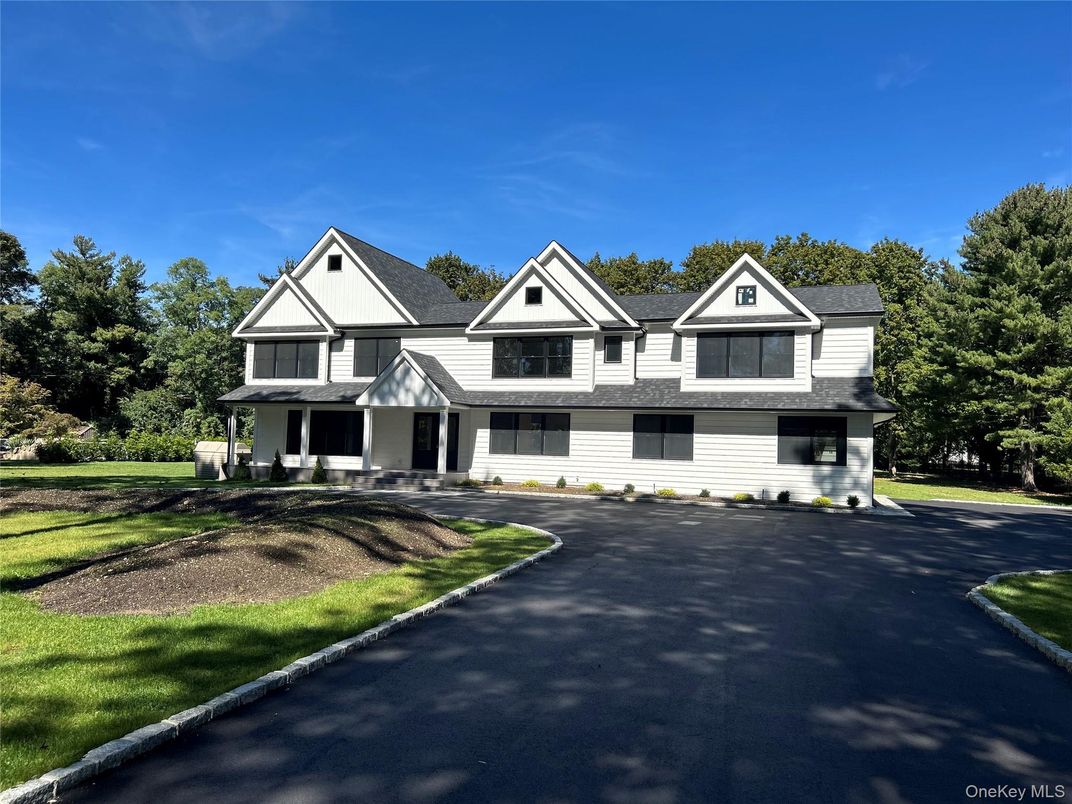Exterior, Facade, Farmhouse