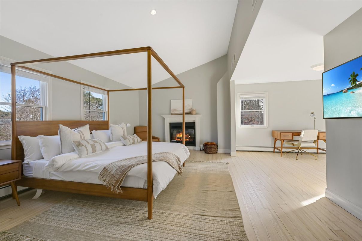 Bedroom, Fireplace, Interior, Recessed Lighting, Wood Texture Flooring