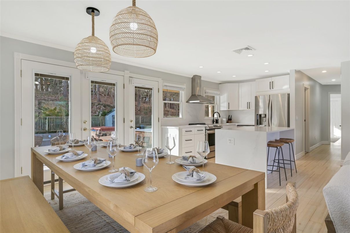 Dining room, Interior, Kitchen, Recessed Lighting, Stainless Steel Appliances, Wood Texture Flooring