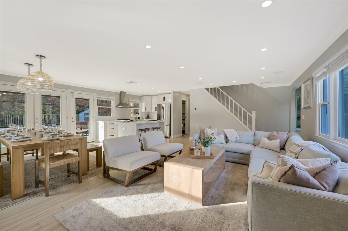 Dining room, Interior, Kitchen, Living room, Pendant Lights, Recessed Lighting, Wood Texture Flooring