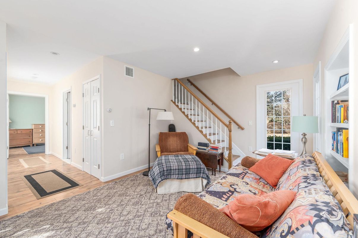 Interior, Recessed Lighting, Wood Texture Flooring
