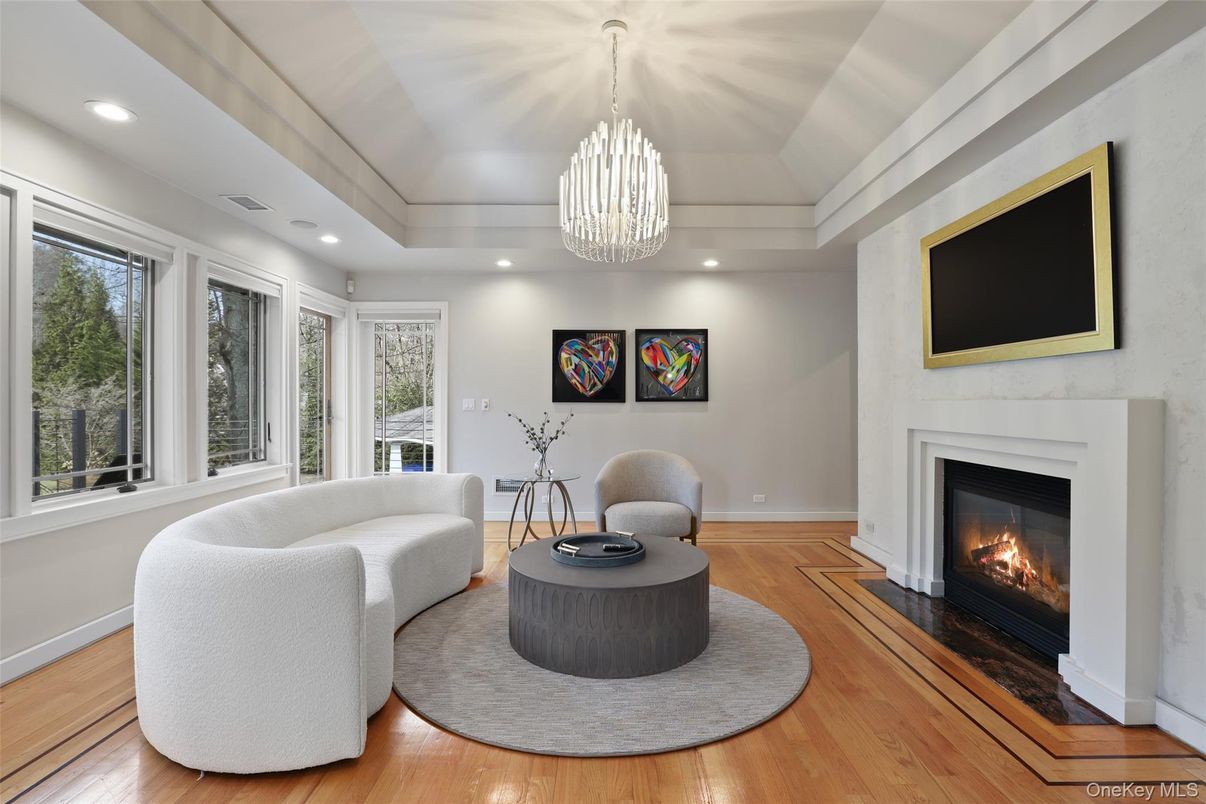 Chandelier, Fireplace, Interior, Pendant Lights, Recessed Lighting, Wood Texture Flooring