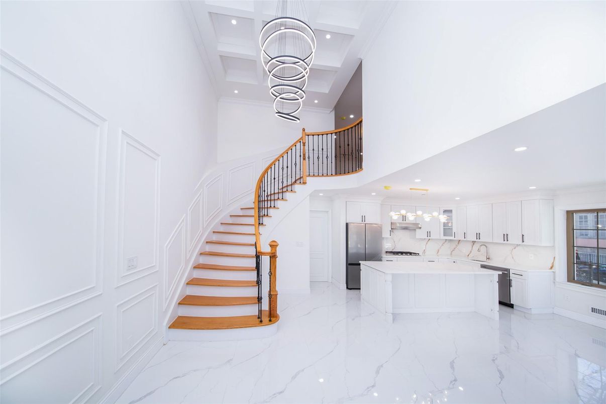 Interior, Kitchen, Marble, Marble Walls, Pendant Lights, Recessed Lighting
