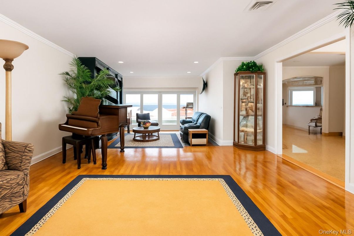 Interior, Living room, Piano, Recessed Lighting, Wood Texture Flooring