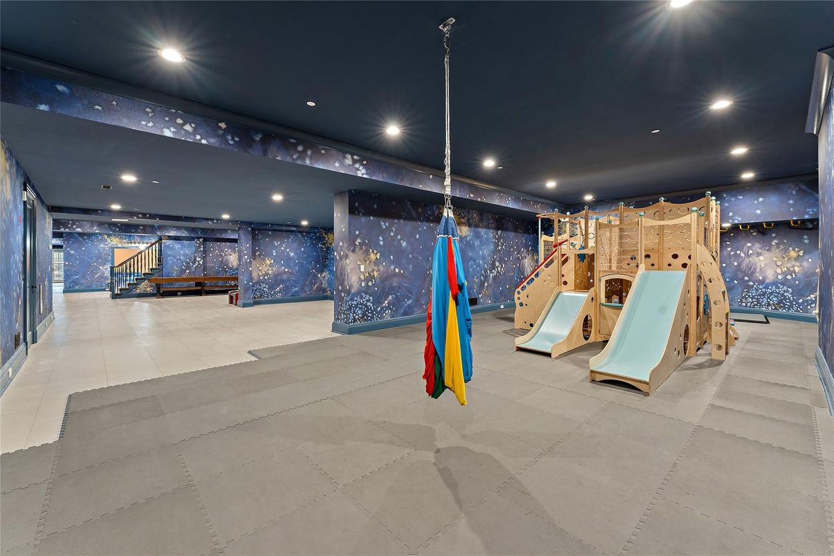 Interior, Playground, Recessed Lighting