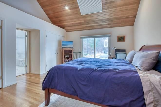 Bedroom, Interior, Recessed Lighting, Wooden Ceilings, Wood Texture Flooring
