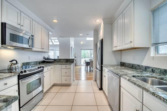 Dining room, Interior, Kitchen, Recessed Lighting, Stainless Steel Appliances