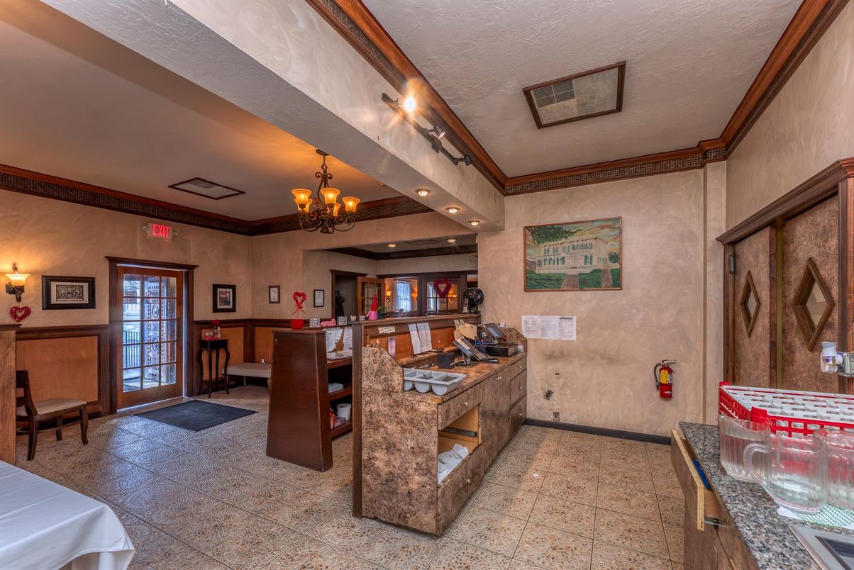 Chandelier, Dining room, Interior, Recessed Lighting