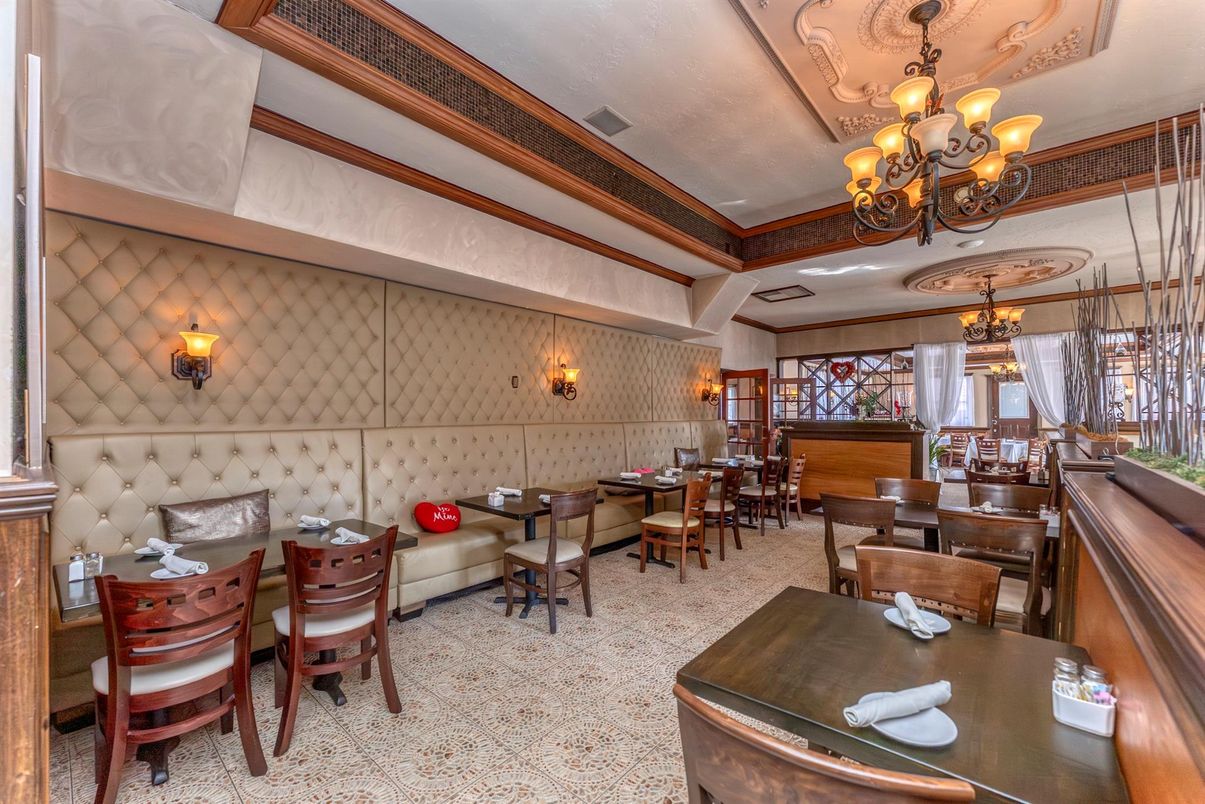 Chandelier, Dining room, Interior