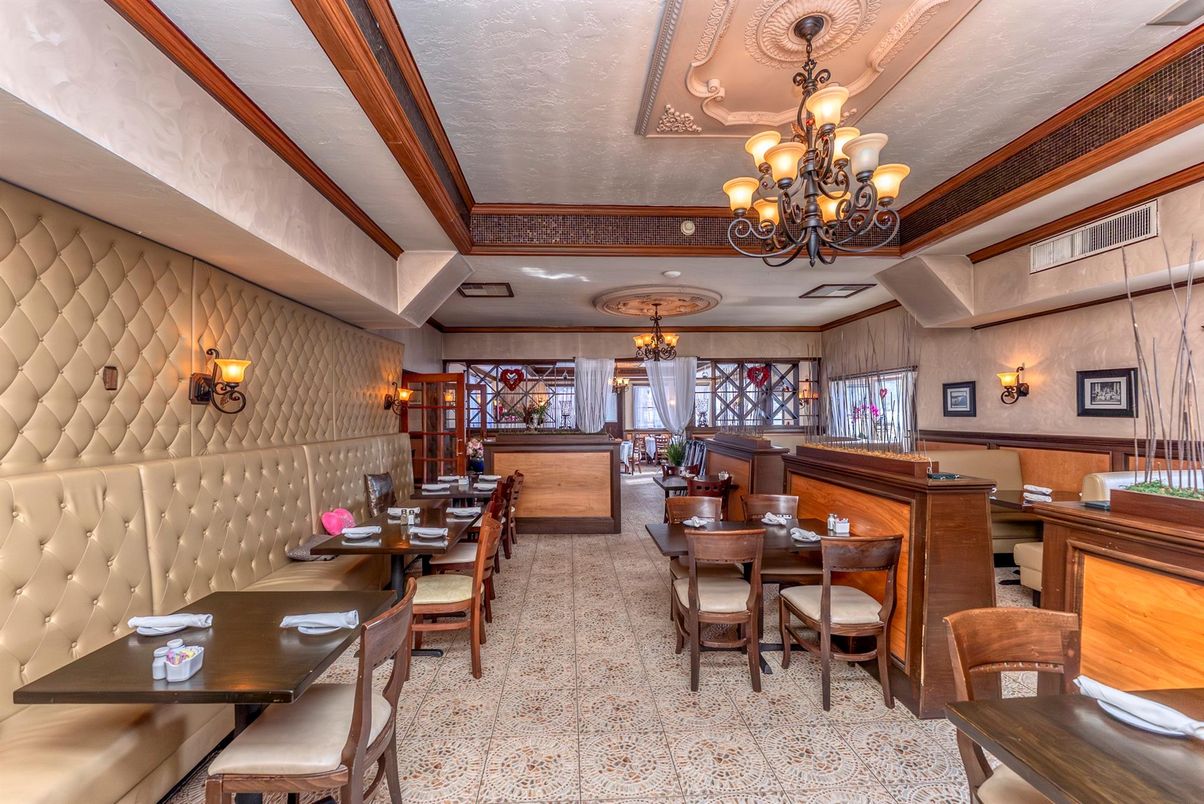 Chandelier, Dining room, Interior
