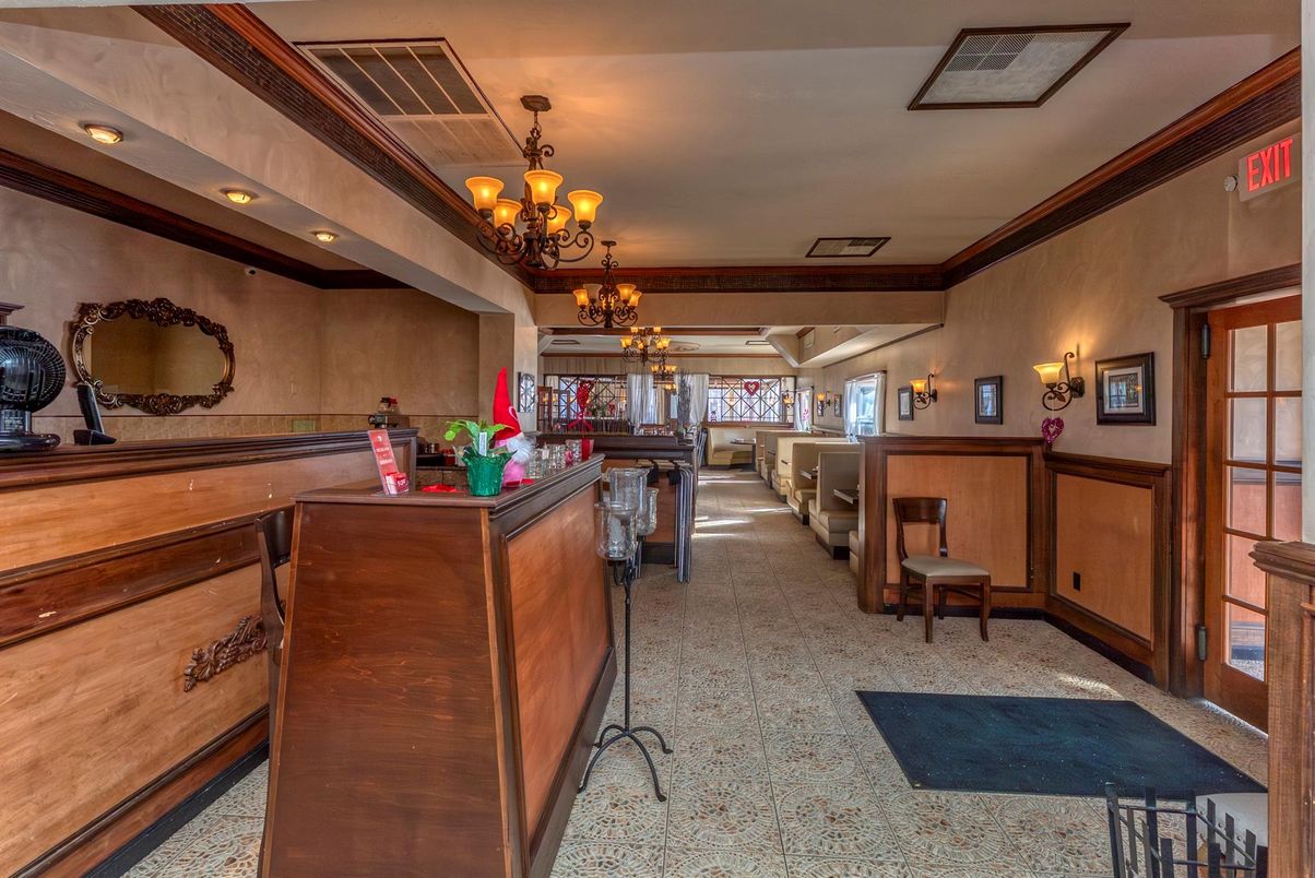 Chandelier, Interior, Recessed Lighting