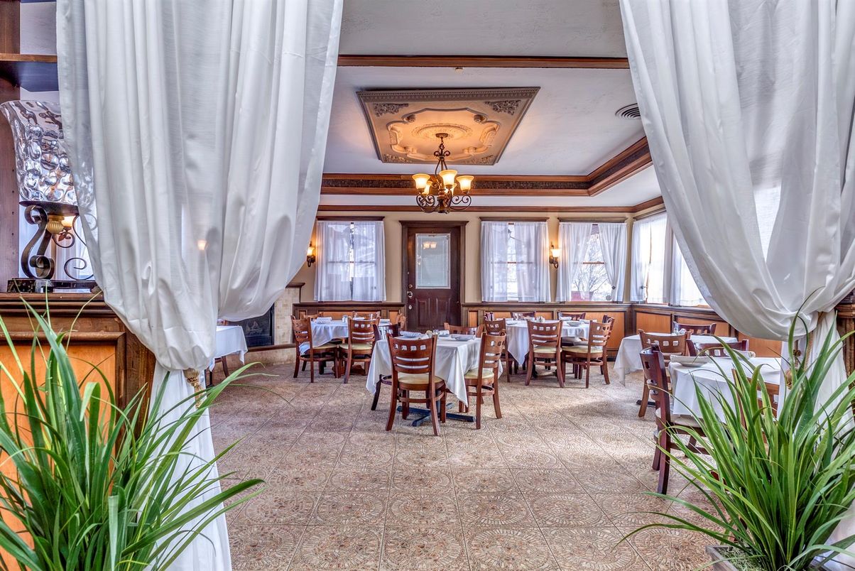 Chandelier, Dining room, Interior