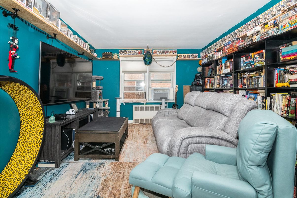 Interior, Living room