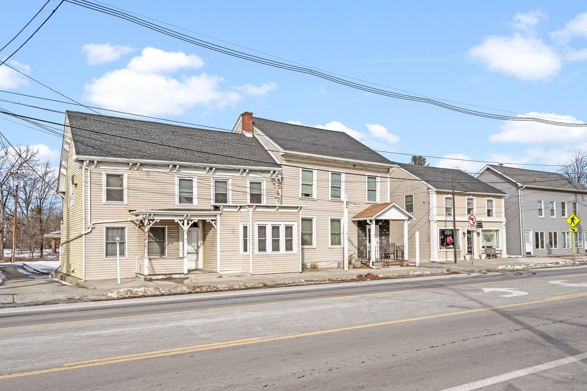 Exterior, Facade, Georgian