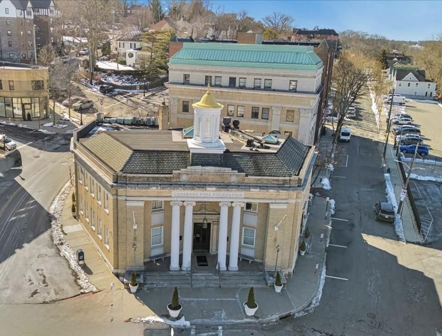 Exterior, Drone
