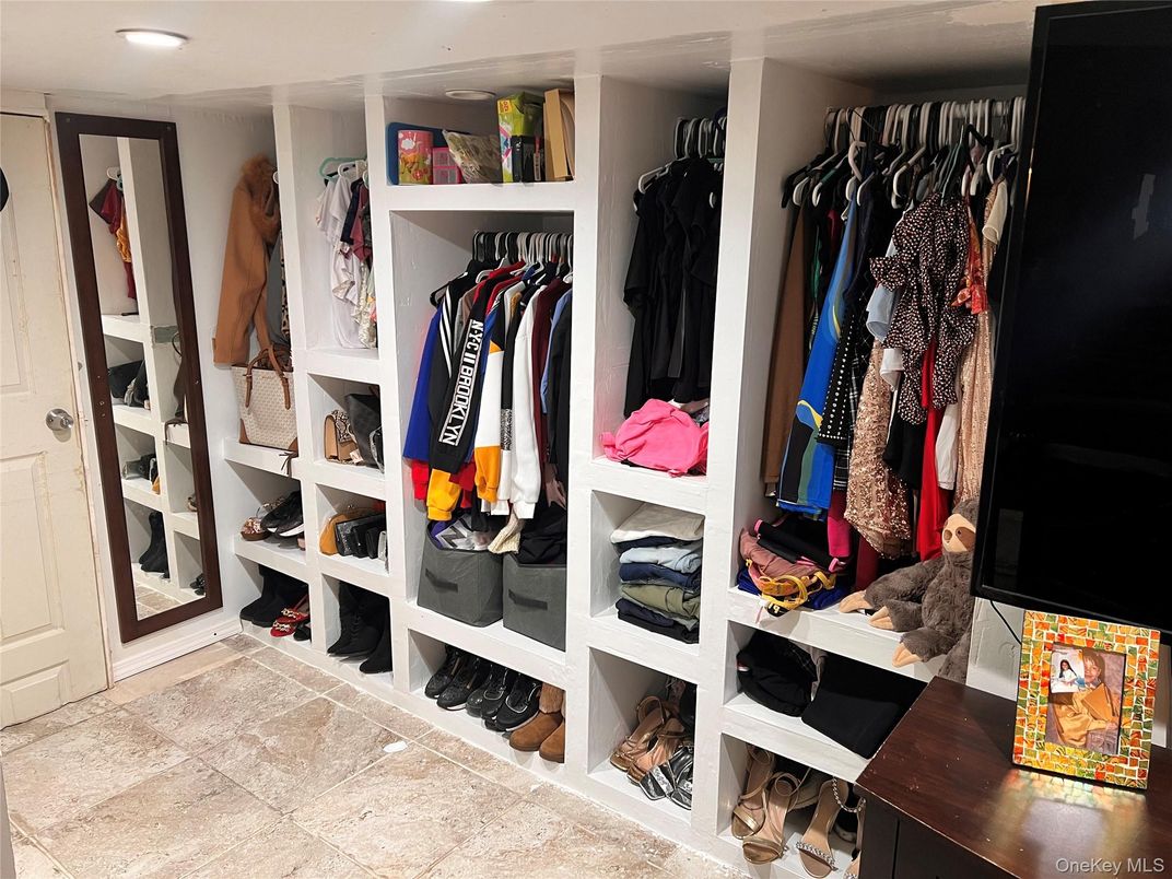 Interior, Recessed Lighting, Walk-in Closets