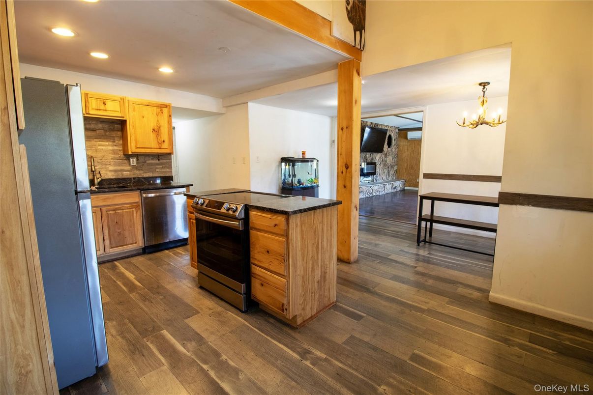 Chandelier, Interior, Kitchen, Recessed Lighting, Wood Texture Flooring