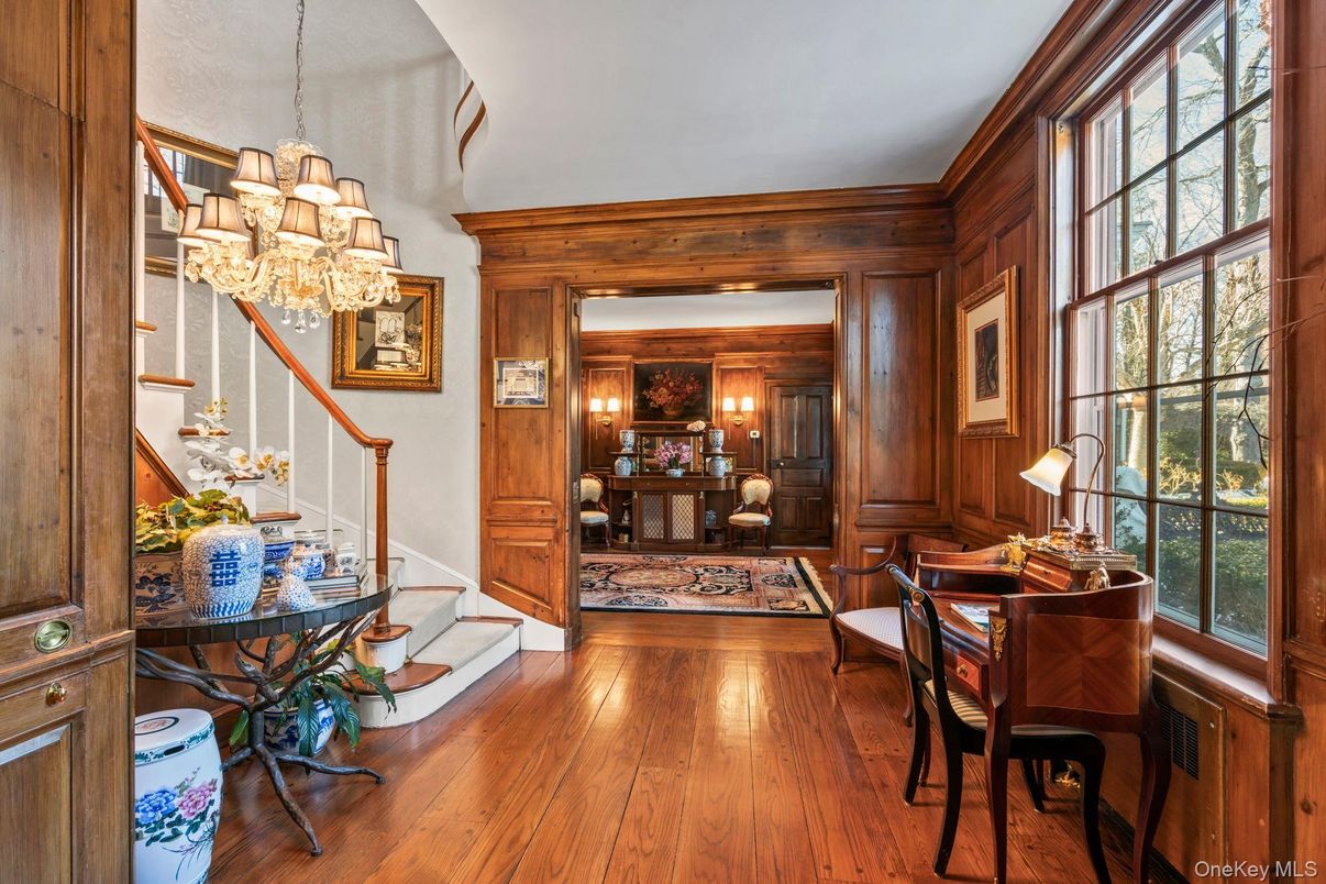 Chandelier, Dining room, Interior, Wood Texture Flooring, Wooden Walls