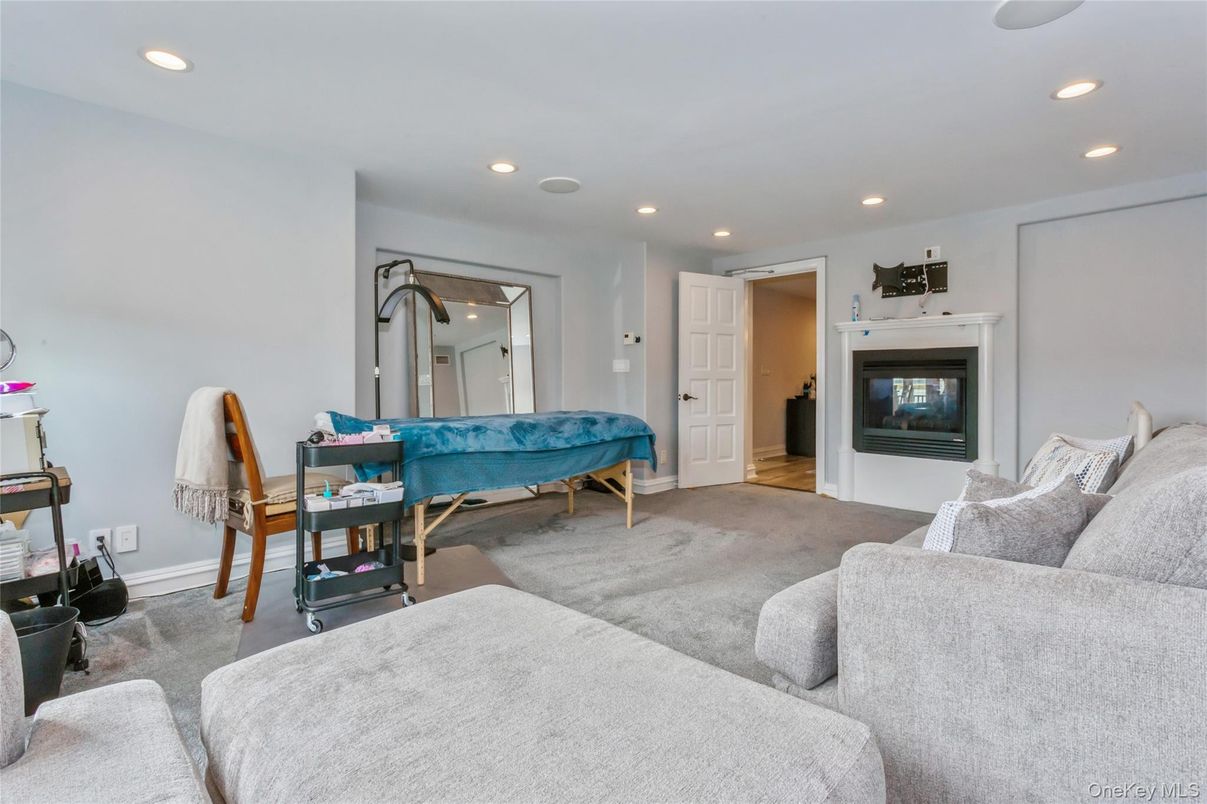Fireplace, Interior, Living room, Recessed Lighting