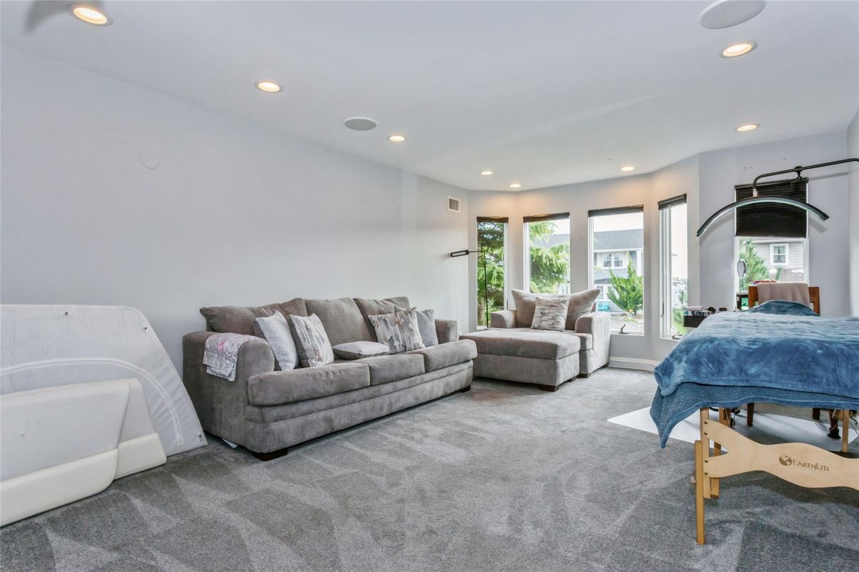 Bedroom, Interior, Living room, Recessed Lighting