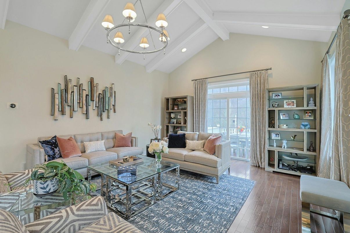 Chandelier, Interior, Living room, Recessed Lighting, Wood Texture Flooring
