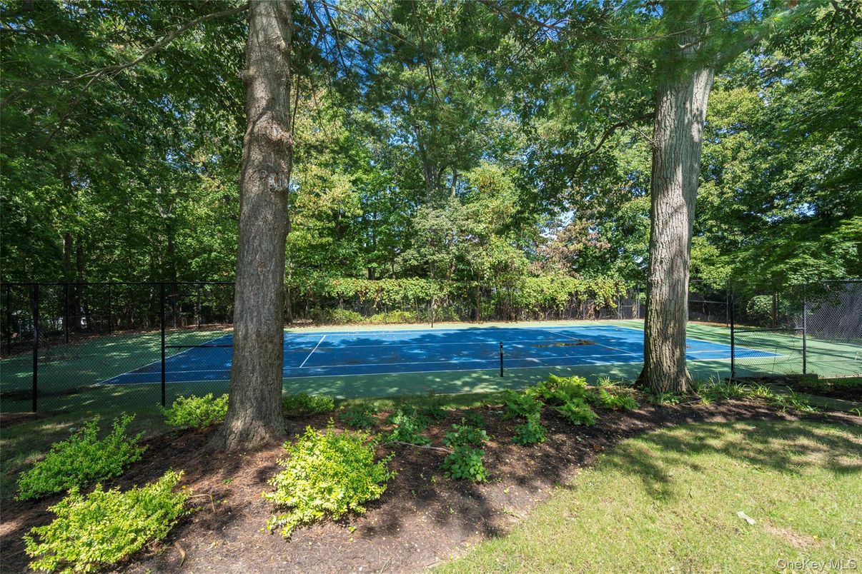 Exterior, Tennis Courts
