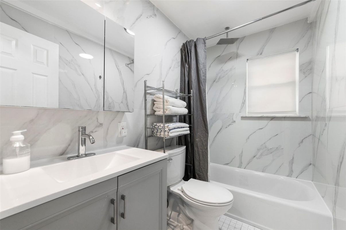 Bathroom, Interior, Marble Walls