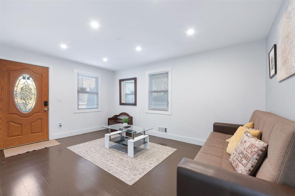 Dining room, Interior, Living room, Recessed Lighting, Wood Texture Flooring