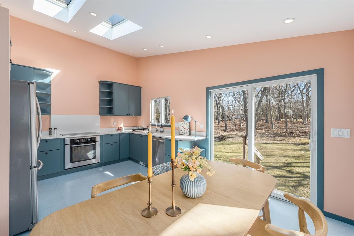 Dining room, Interior, Kitchen, Recessed Lighting, Stainless Steel Appliances