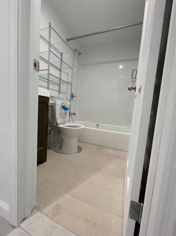 Bathroom, Interior, Recessed Lighting