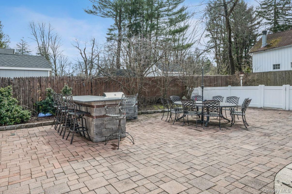 Exterior, Outdoor Kitchen