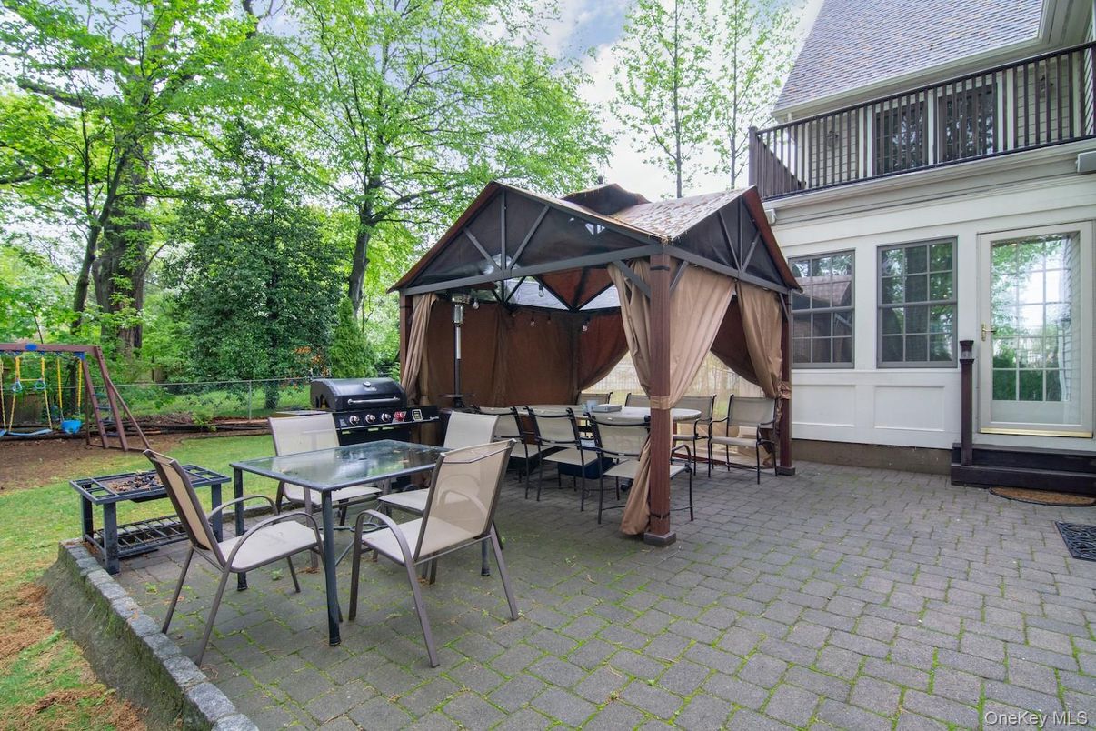 Backyard, Exterior, Playground