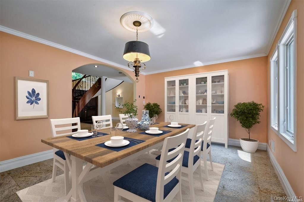 Dining room, Interior