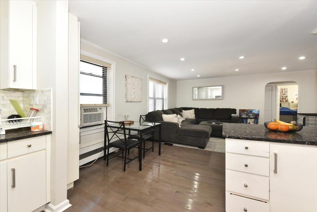 Dining room, Interior, Living room, Recessed Lighting, Wood Texture Flooring