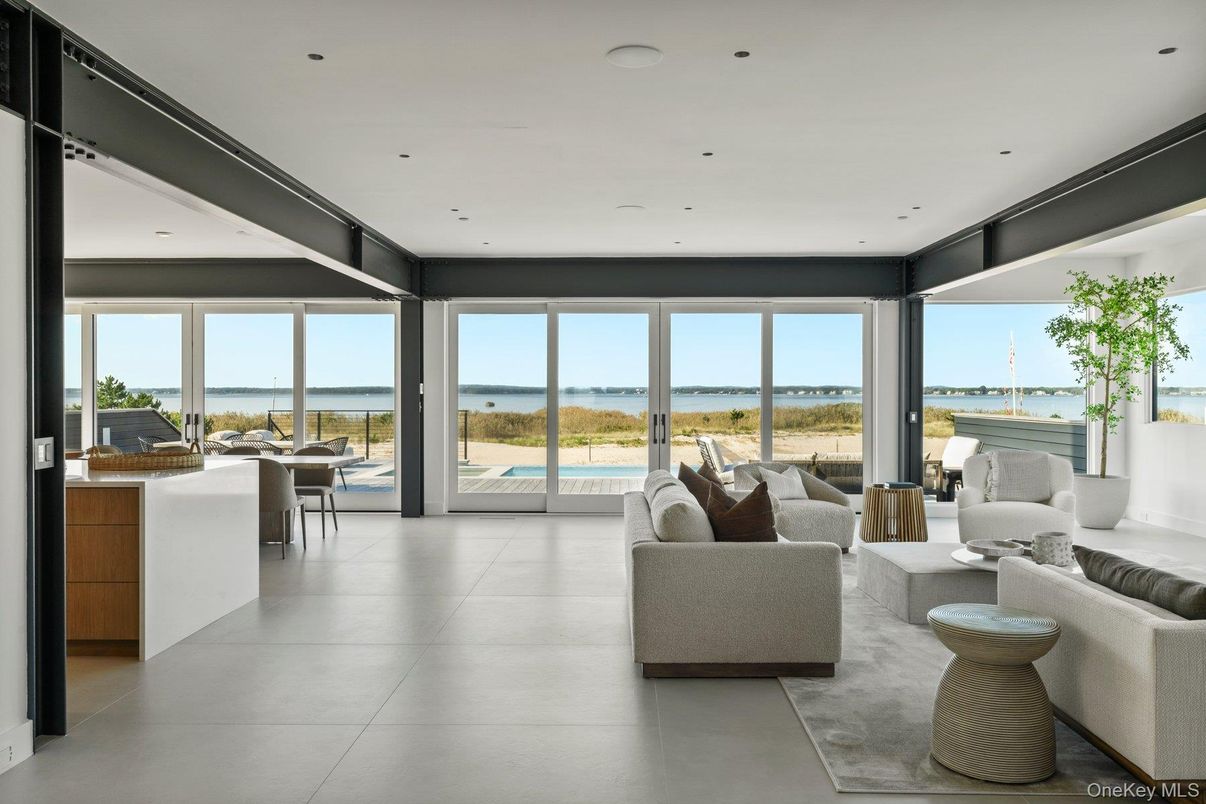 Interior, Living room, Recessed Lighting, Water